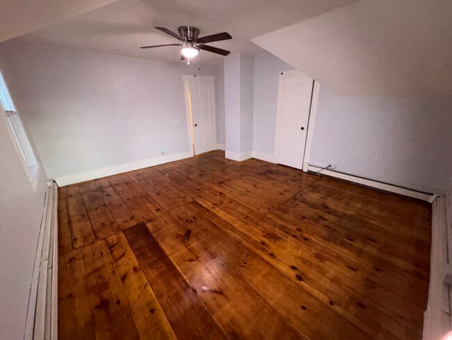 56 Lock St unit B, Nashua, NH 03064 - photo 3