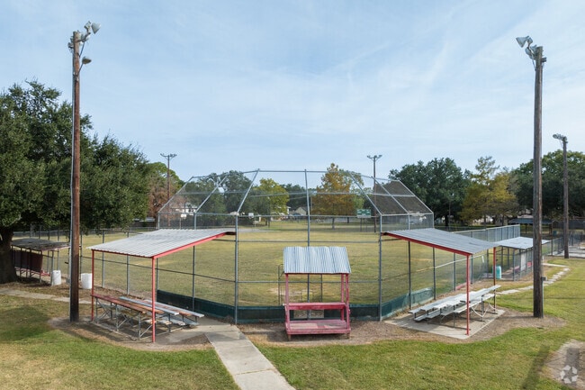 Monteigne residents can enjoy the lighted sports facilities available at Neyland Park.