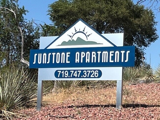 Oasis at Belmont - Beautiful Renovated Apartments, Pueblo, CO 81001 - photo 2