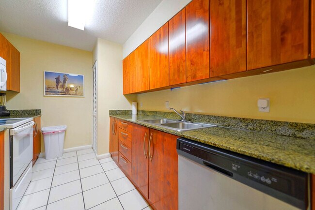 1 SE 12th St unit FL27-ID1022218P, Miami, FL 33131 - photo 7