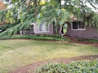 1841 NE D St, Grants Pass, OR 97526