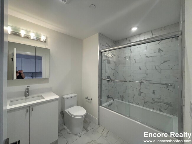 198 Green St unit 402, Jamaica Plain, MA 02130 - photo 7