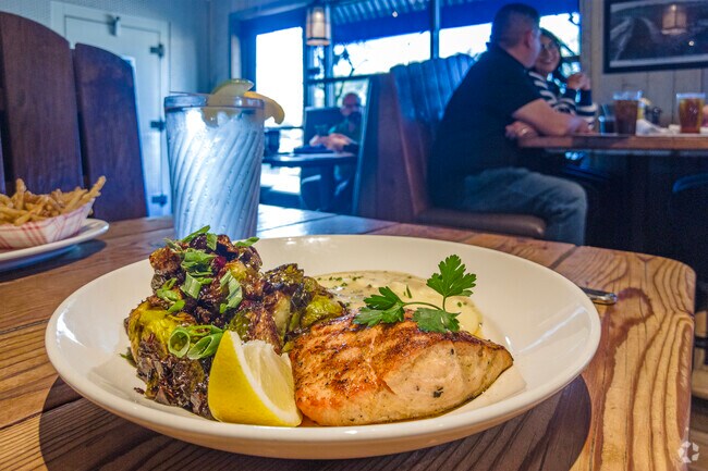 Enjoy delicious seafood at Pismo's Coastal Grill in the Bullard neighborhood of Fresno.