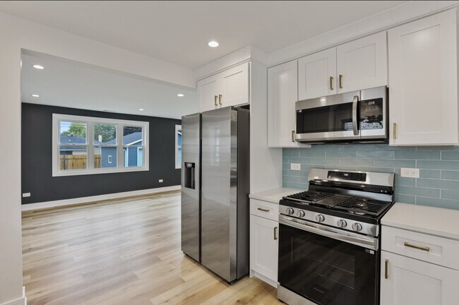 9705 Oak Park Ave, Oak Lawn, IL 60453 - photo 4