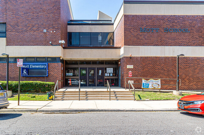 Mott Elementary School