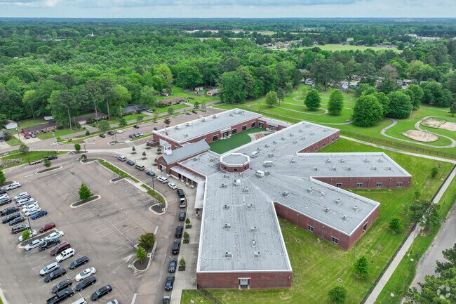 Canton Elementary School has a student to teacher ratio of 18 to 1.