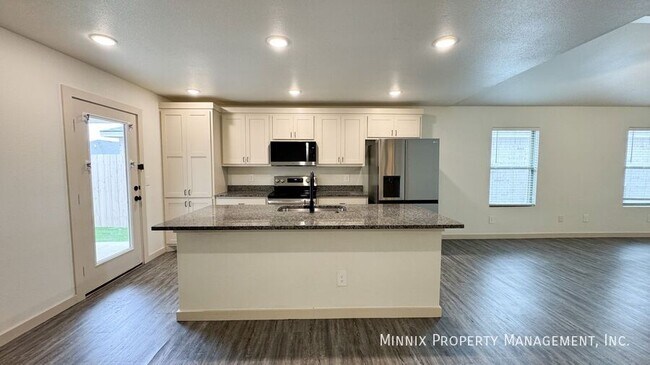 7729 Date Ave, Lubbock, TX 79404 - photo 4