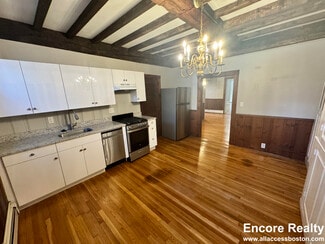 26 Fayette St, Boston, MA 02116