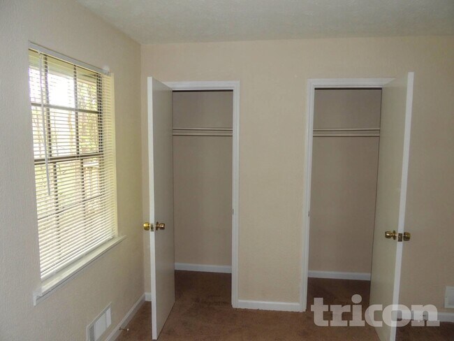 3888 Tree Bark Ln SW, Snellville, GA 30039 - photo 5