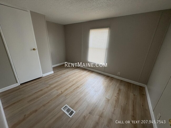 25 Balsam Ln, Levant, ME 04456 - photo 5