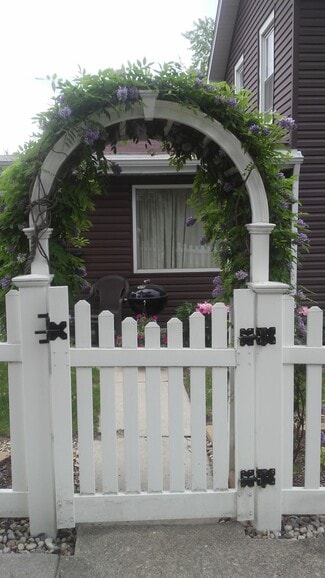 1402 S State St, Lockport, IL 60441