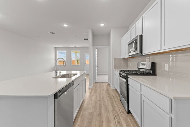 2518 Rambo Dr, San Antonio, TX 78224 - photo 6