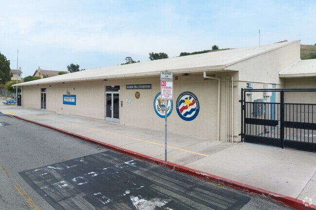 Anaheim Hills Elementary School is situated in the beautiful community of Anaheim Hills.
