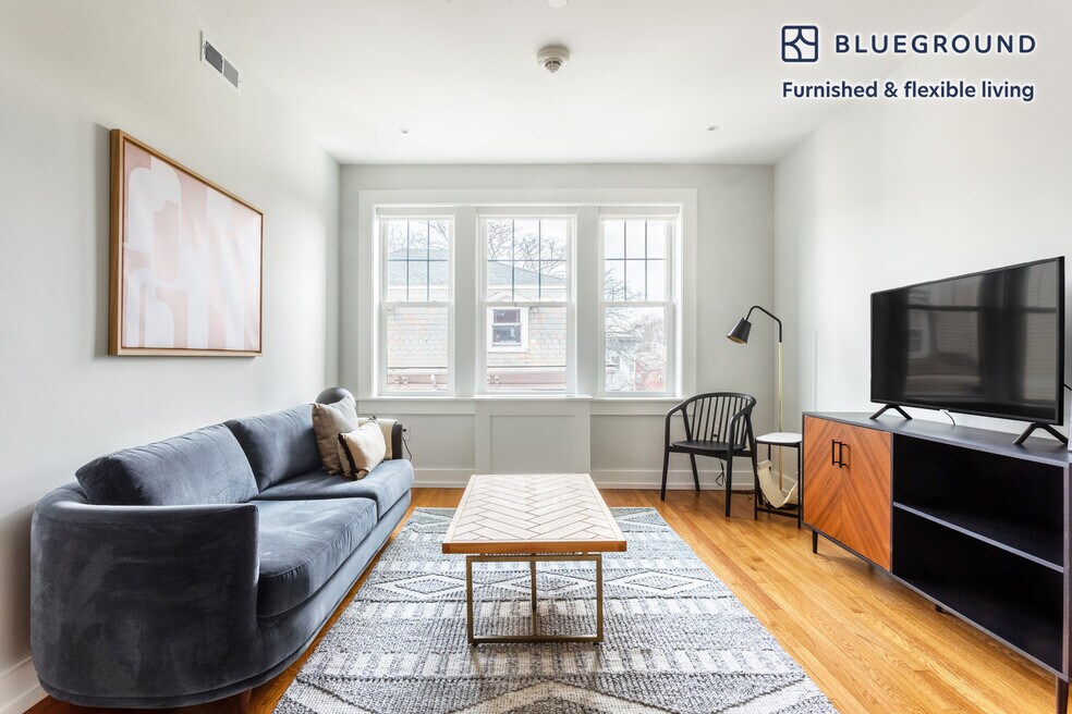 19 Forest St unit FL3-ID344, Cambridge, MA 02140 - photo 1