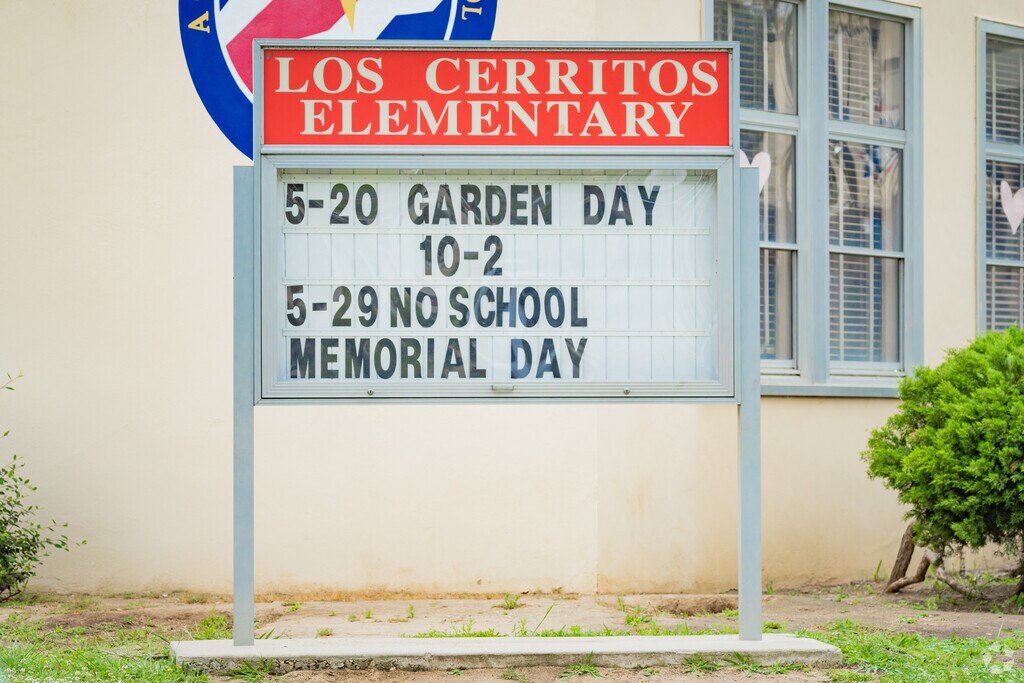 Los Cerritos Elementary School sign in Long Beach, California