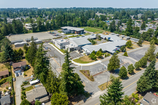 Discovery Elementary School has a spacious campus.
