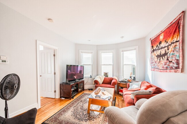 26 Boylston St unit 2, Jamaica Plain, MA 02130 - photo 3