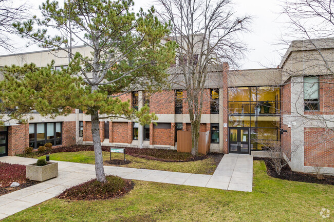 The Carleton W. Washburne School has a student-teacher ratio of 9 to 1.