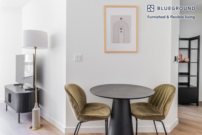 100 Callan Ave unit FL4-ID1930, San Leandro, CA 94577 - photo 5