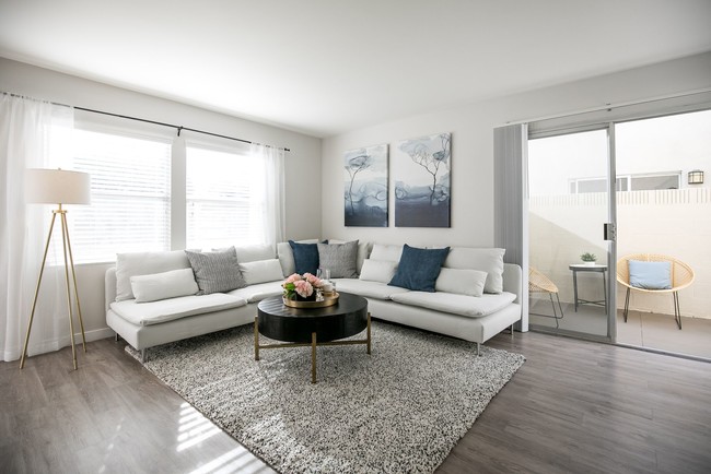 CitiZen South Bay on West 235th St., Torrance, CA 90505 - photo 3