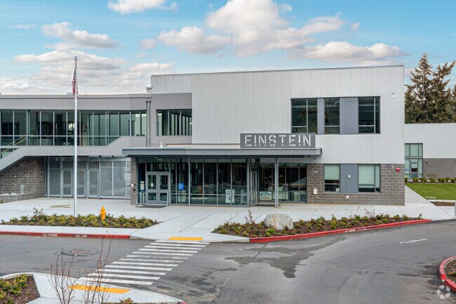 Albert Einstein Middle School is located in Shoreline, Washington.