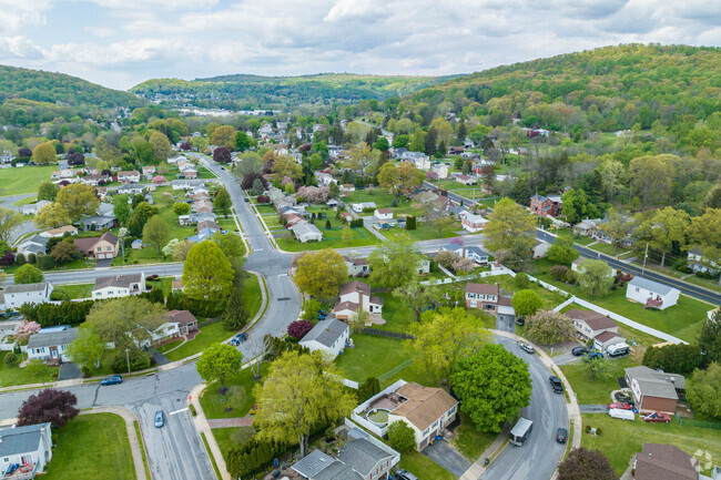 The St. Lawrence neighborhood is a leafy suburb of Reading Pennsylvania.