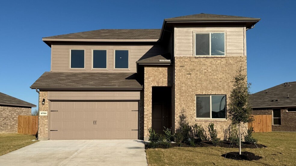 9709 Austin Hollow Rd, Crowley, TX 76036 - photo 1