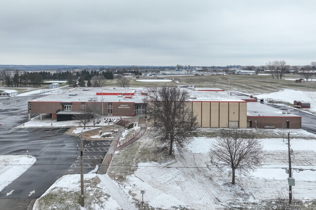 Prescott Middle School has a student-teacher ratio of 13 to 1.