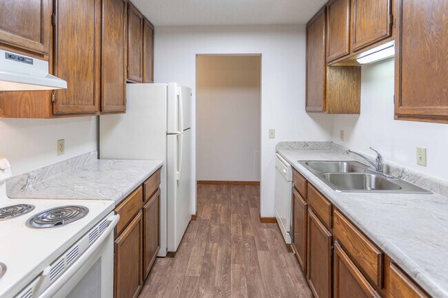 Eagle Ridge, Maple Grove, MN 55369 - photo 5