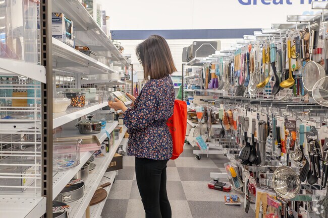 Goodwill and other thrift shops are close by for Indian Summer residents.