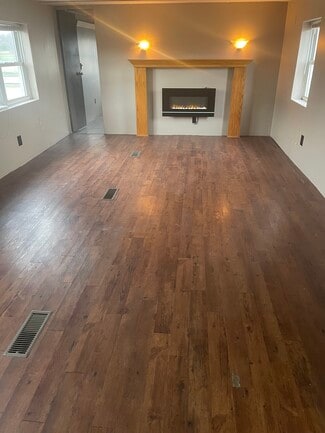 4120 Roy St, Roca, NE 68430