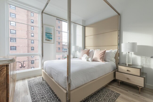 300 Marshall Dr unit FL4-ID1041928P, Hoboken, NJ 07030 - photo 2