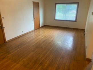 8223 W North Ave Unit 3, Wauwatosa, WI 53213