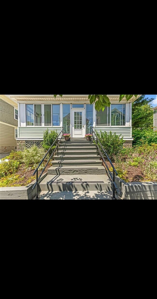 207 Jewett St Unit 1, Providence, RI 02908