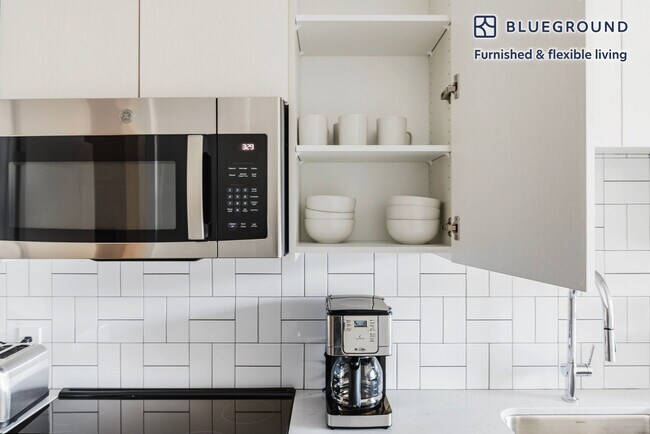 50 Salt St unit FL4-ID1098, Revere, MA 02151 - photo 7