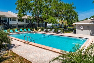 301 Seacrest Dr, Largo, FL 33771