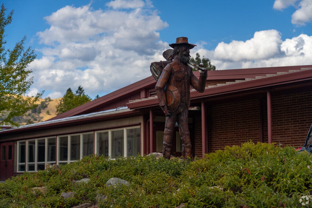 Yreka has rich history beginning in 1851 when gold was discovered nearby.