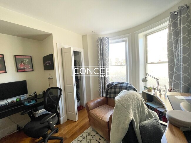 838 Huntington Ave unit 2, Boston, MA 02115 - photo 2