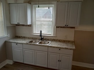 4909 E 84th St, Garfield Heights, OH 44125