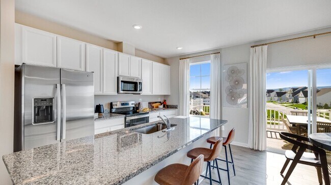 513 Seeback Dr, Charles Town, WV 25414 - photo 4