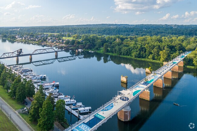 The Savannah River is the southern dividing line of North Augusta and Georgia.