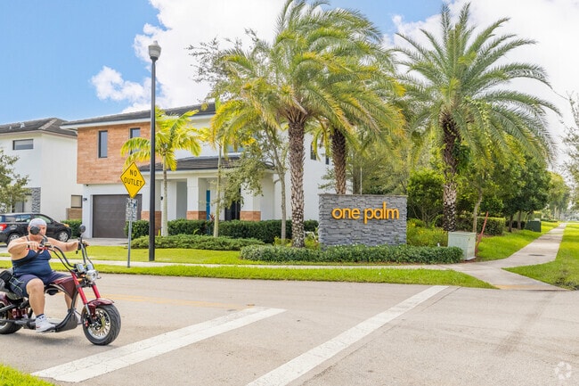 Keys Gate fosters a friendly and welcoming neighborhood vibe.