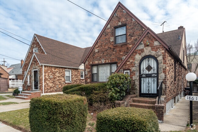 Older tudor style homes made of brick can be found throughout St Albans.