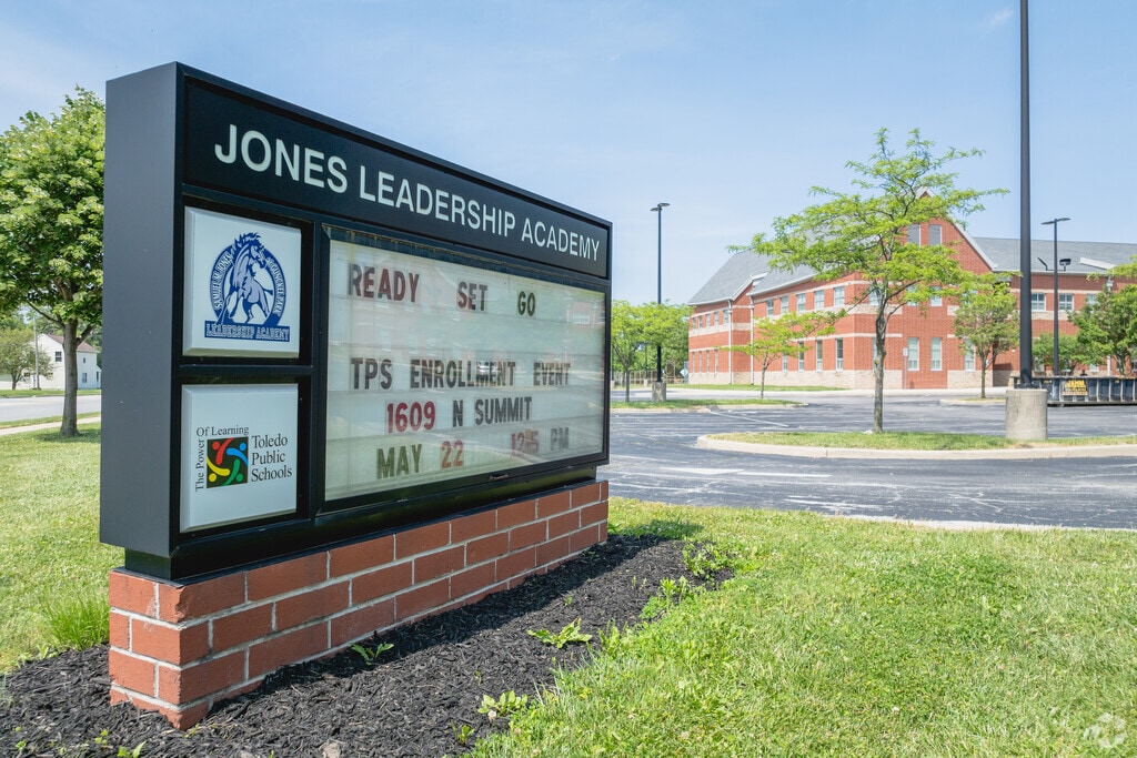 Jones Leadership Academy welcomes new students.