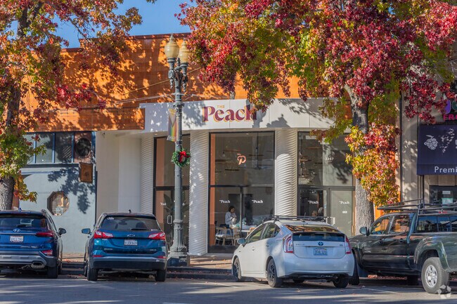 The Peach is a popular brunch spot in Trestle Glen.