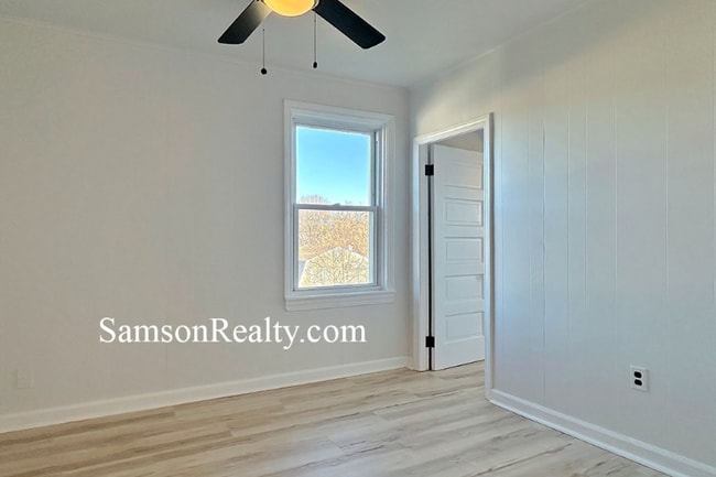 19 Fairmount Ave unit 2nd, Johnston, RI 02919 - photo 7