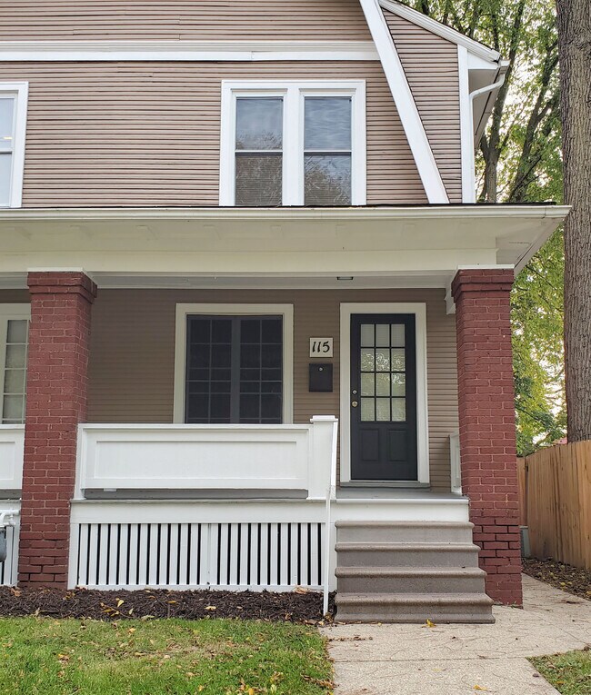 115 W North Broadway St, Columbus, OH 43214