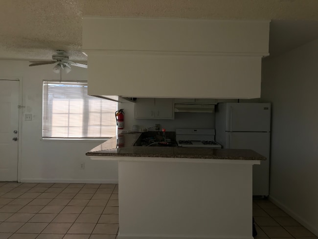 26 Nedra Ct, Sacramento, CA 95822 - photo 4