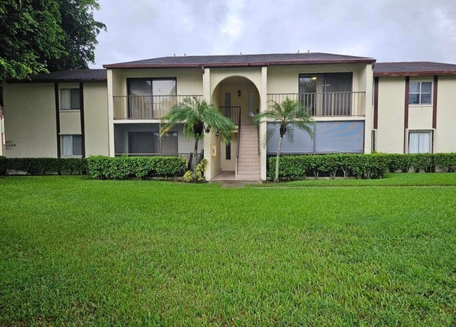 4995 Sable Pine Cir, West Palm Beach, FL 33417 - photo 2