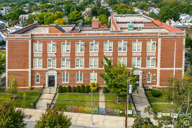 P.S. 133Q wants to serve the community by creating life-long learners and building a well-rounde
